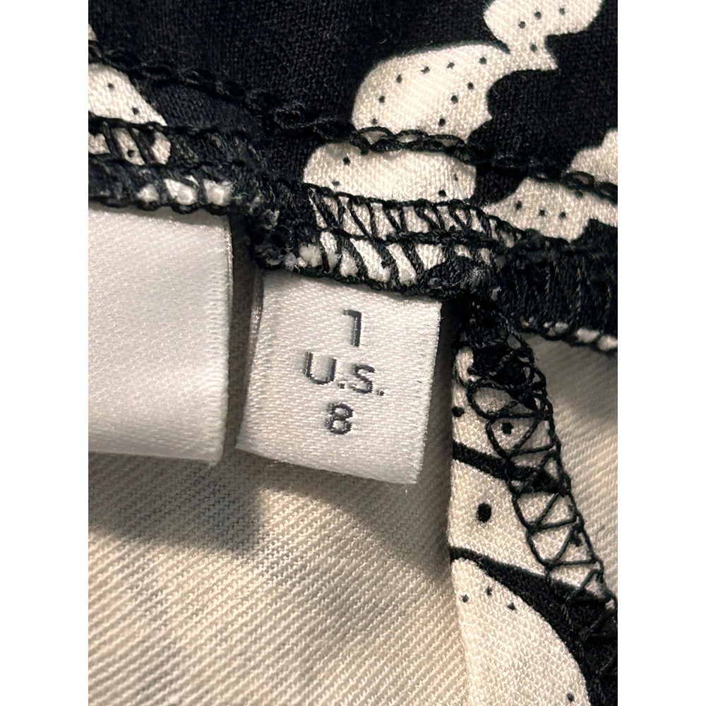 Chicos Womens Black White Floral Damask Ankle Pants Slim Leg Stretch Size 1 - Picture 9 of 10